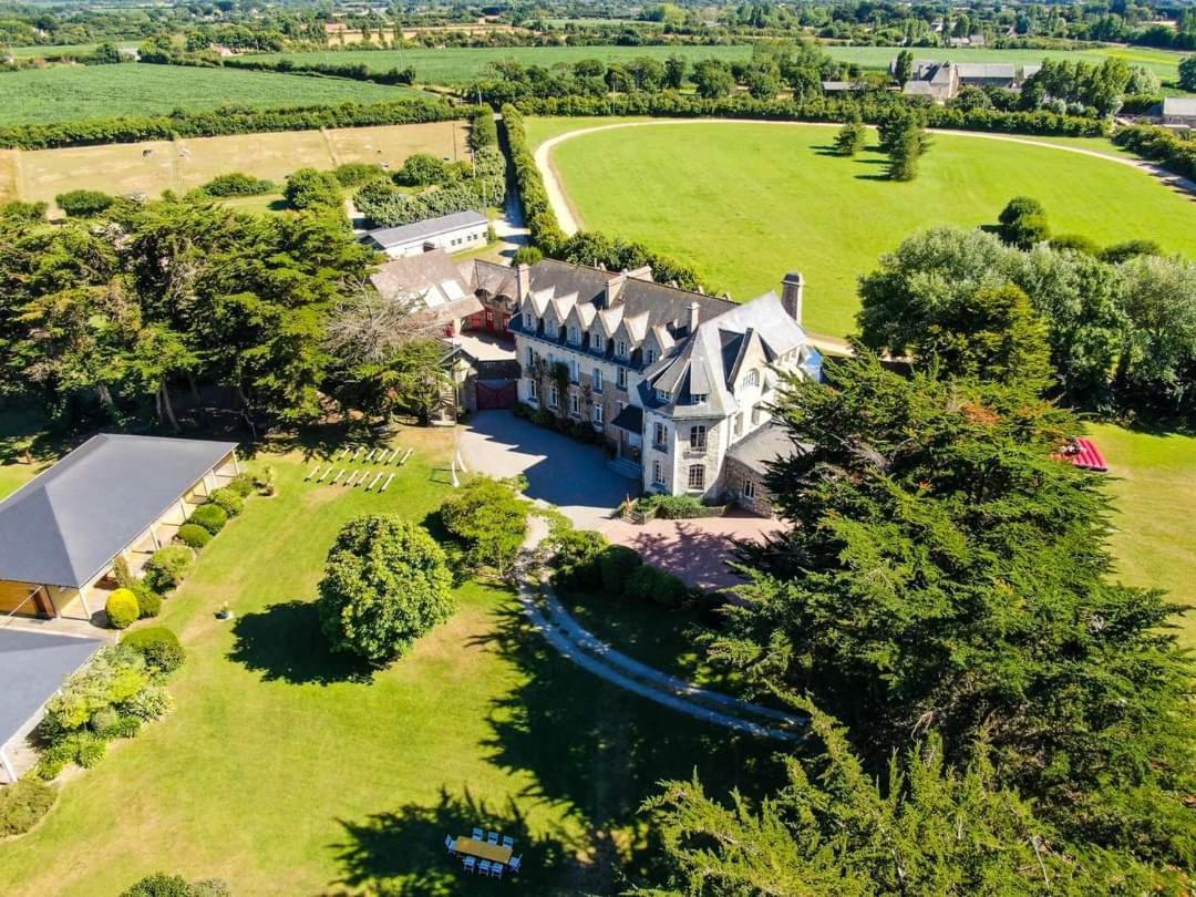 Chateau De Surville Surville  Buitenkant foto