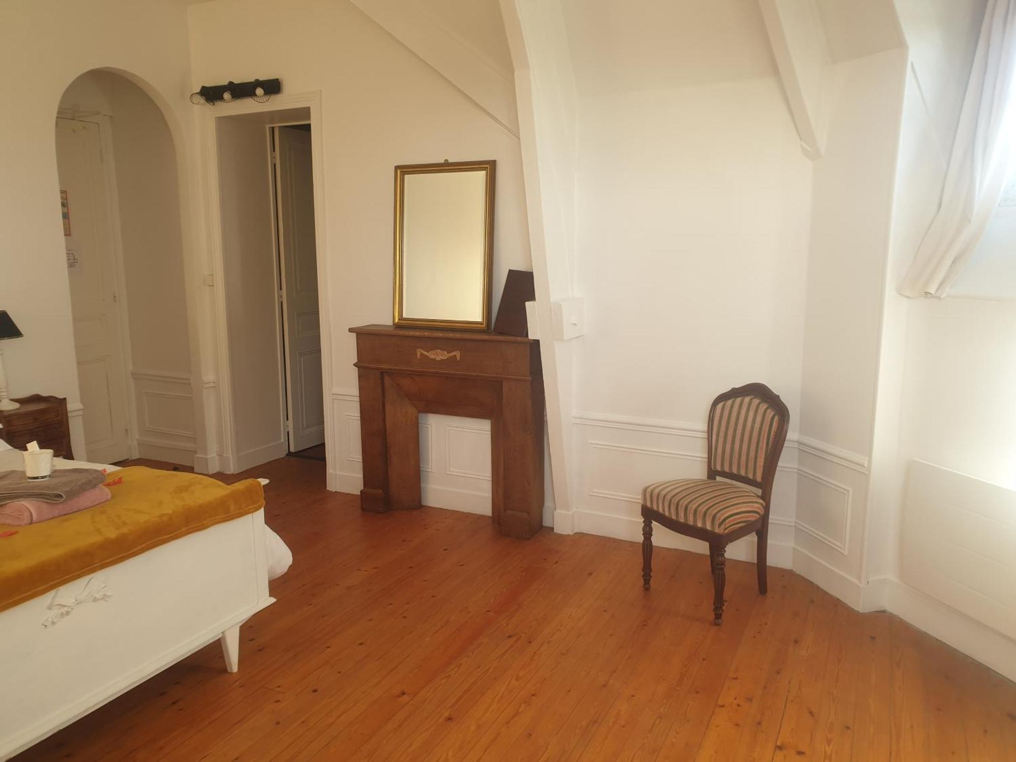 Chateau De Surville Surville  Kamer foto