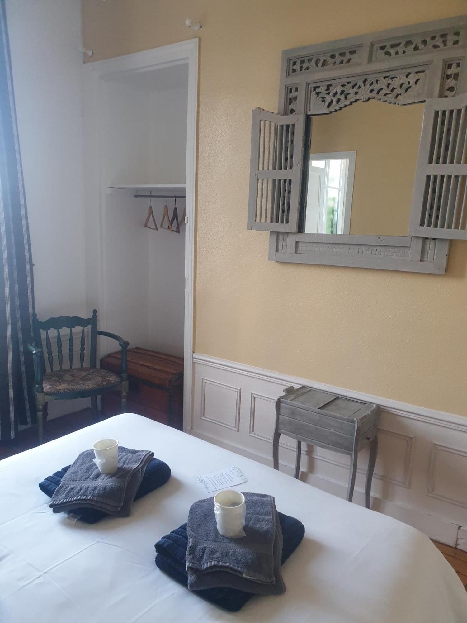 Chateau De Surville Surville  Kamer foto
