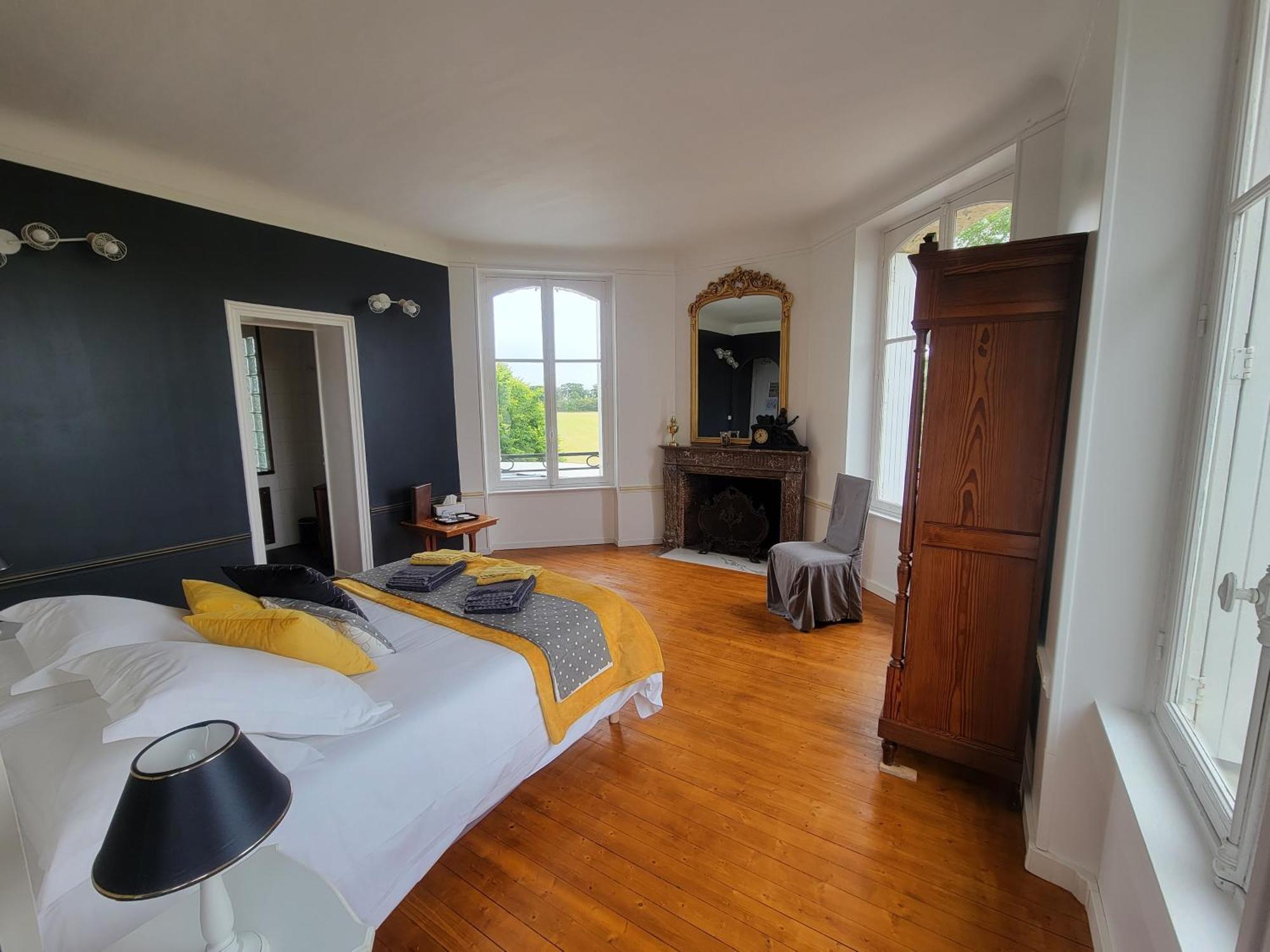 Chateau De Surville Surville  Kamer foto